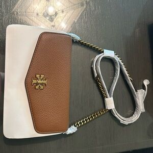 Tory Burch Kira Pebbled Chain Wallet, Light Umber